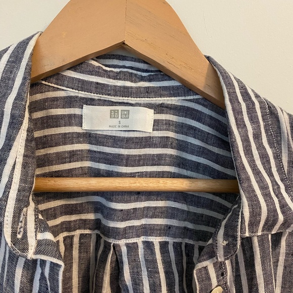 Uniqlo Linen Button-Down Shirt - Picture 2 of 4